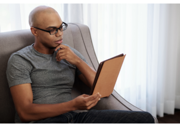 Why Are Blue Light Glasses Important For E-Readers?